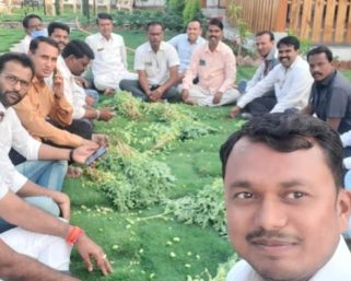 स्नेहभाव जपणारी डक यांची हुरडा पार्टी