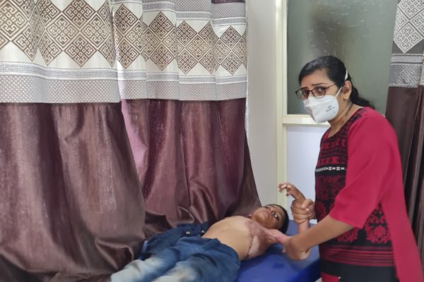 ‘फिजिओथेरपी’ ठरतेय रूग्णांसाठी वरदान : ‘गोवर्धनस्’च्या संचालिका डाॅ.राधिका बजाज यांची माहिती