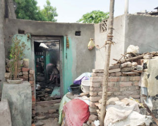 शाॅटसर्किटने लागलेल्या आगीत मायलेकीचा होरपळून मृत्यू