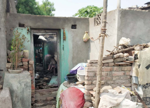 शाॅटसर्किटने लागलेल्या आगीत मायलेकीचा होरपळून मृत्यू