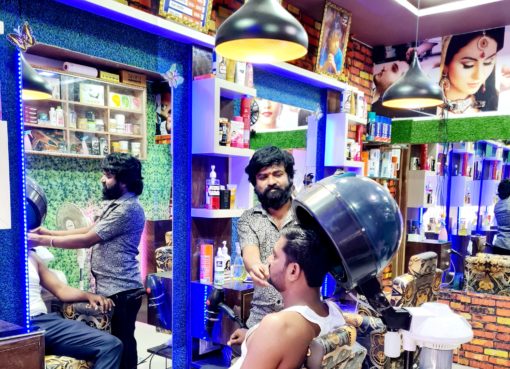 तेलगावला या, ‘बीग बाॅस’च्या घरात