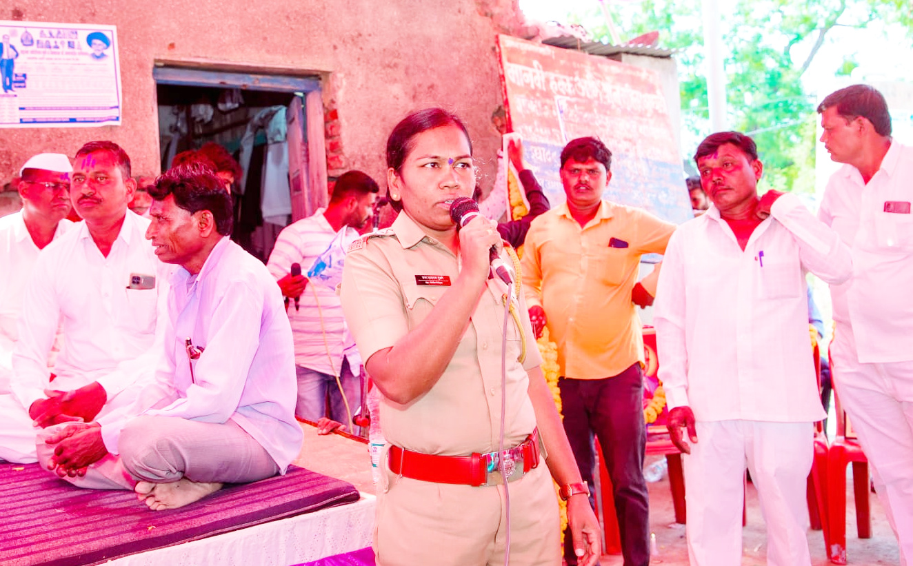 डाॅ.बाबासाहेब आंबेडकर डोक्यावर नाही, डोक्यात घेण्याचा विषय