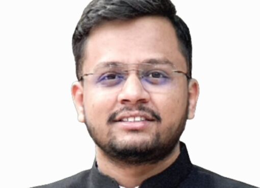 माजलगाव नगरपालिकेचे नवे मुख्याधिकारी म्हणून आदित्य जीवने रूजू