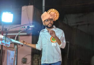 विद्यार्थ्यांनी आपल्यातील वेगळेपण ओळखावे