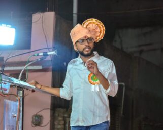 विद्यार्थ्यांनी आपल्यातील वेगळेपण ओळखावे