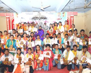 सद्गुरू श्री मिस्किन स्वामी मठातर्फे शैक्षणिक मदतीचा महाजागर