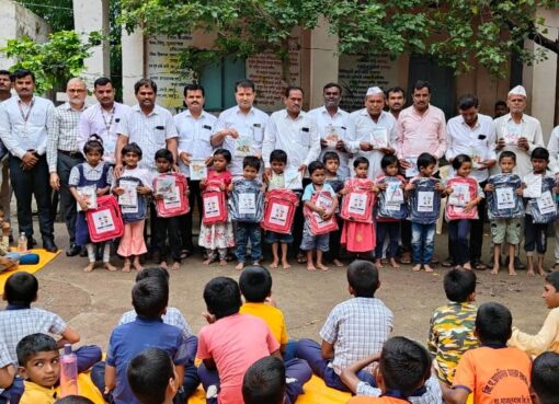 तुळजाभवानी अर्बनमुळे ‘स्कूल चले हम’ मोहिमेला गती!