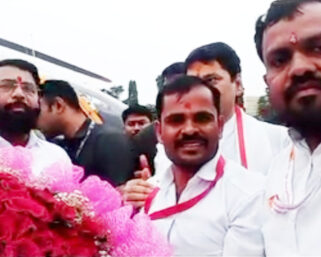परळीत मुख्यमंत्री एकनाथजी शिंदे यांचे बाजीराव चव्हाण यांच्या टीमतर्फे जंगी स्वागत