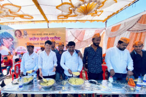 मराठा आरक्षण सभेनिमित्त बीड येथे आरोग्यसेवक बाजीराव चव्हाण यांचा पुढाकार