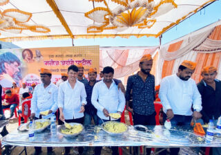 मराठा आरक्षण सभेनिमित्त बीड येथे आरोग्यसेवक बाजीराव चव्हाण यांचा पुढाकार
