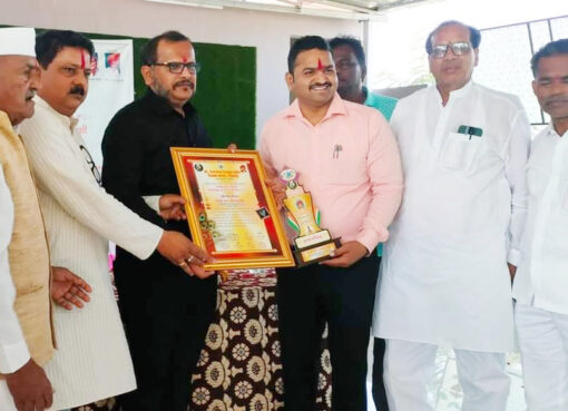 मायभूमीतील शिक्षकांनी केलेला गौरव अधिक प्रेरणादायी : मंगेश चिवटे