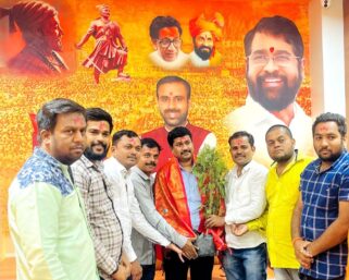 शिवसेना वैद्यकीय मदत कक्ष राज्यप्रमुख रामहरी राऊत यांची बीड संपर्क कार्यालयास भेट