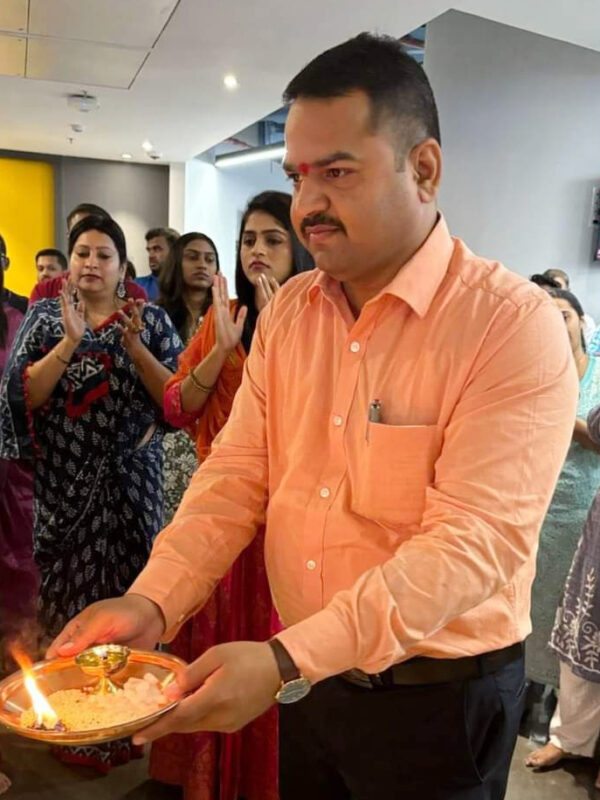 आरोग्यसेवेतील अग्रदूत मंगेश चिवटे यांचा एनडीटीव्ही मराठीत गौरव