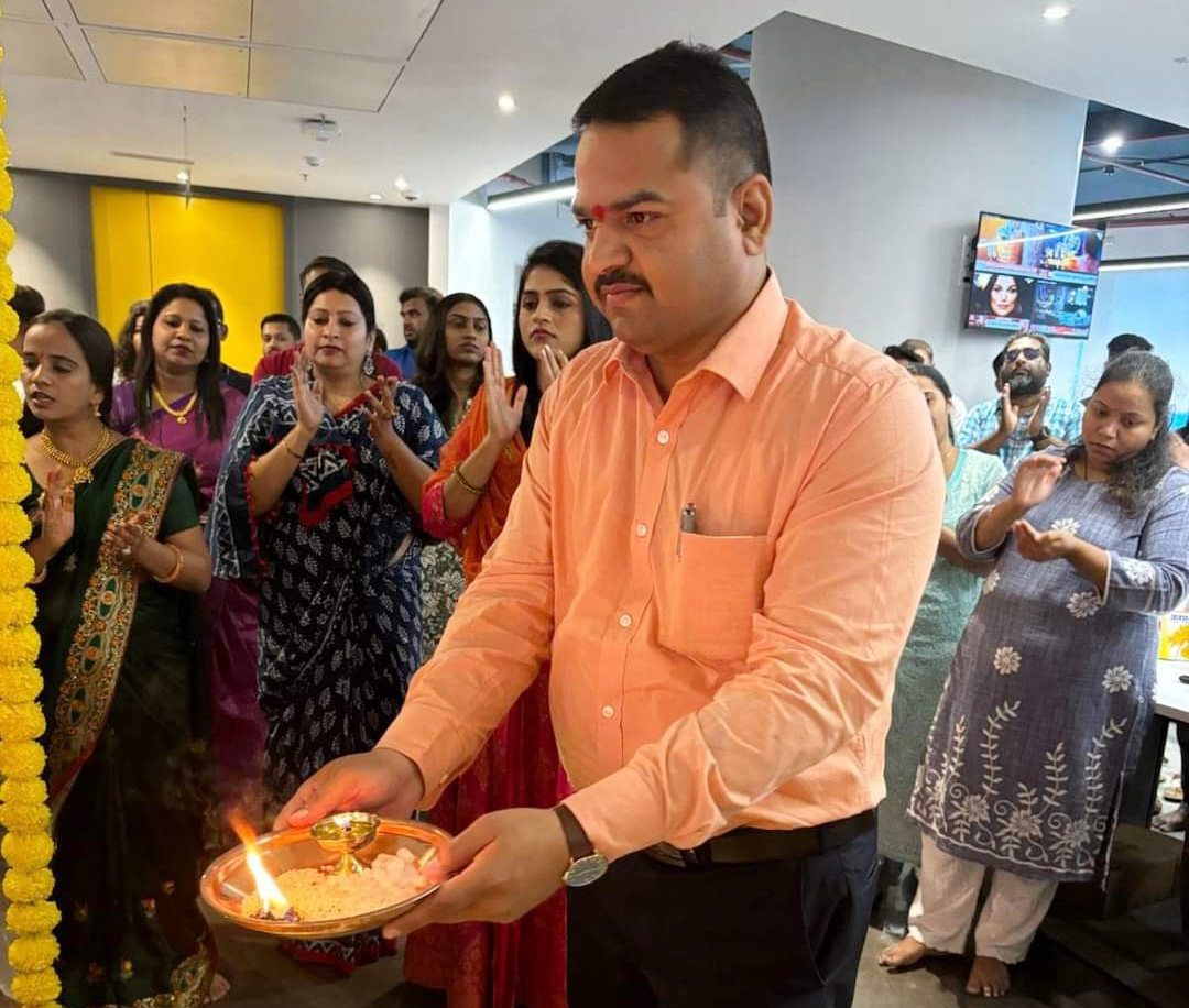आरोग्यसेवेतील अग्रदूत मंगेश चिवटे यांचा एनडीटीव्ही मराठीत गौरव