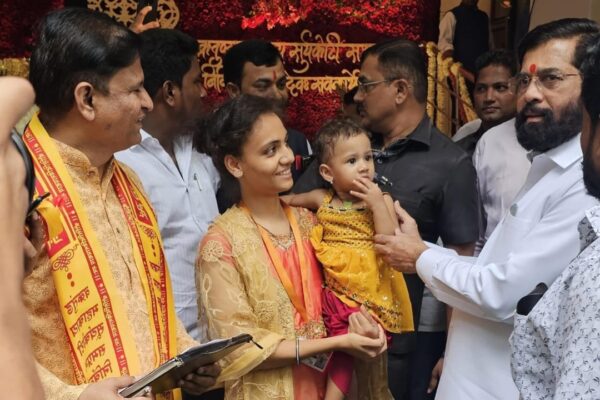 महाराष्ट्राच्या मुख्यमंत्रीपदी पुन्हा एकनाथजी शिंदेच विराजमान व्हावेत..! 