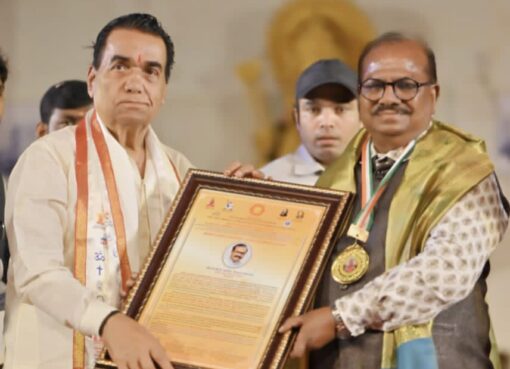 जीवन गौरव पुरस्कार राजा माने यांना प्रदान