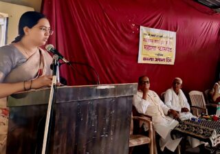 महिलांनी स्वरक्षणाकरिता सक्षम व्हावे : ॲड.आरती कांडूरे