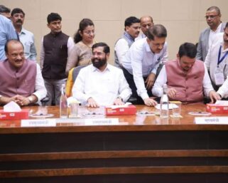 शपथ घेतली, वैद्यकीय मदतीवर स्वाक्षरी केली