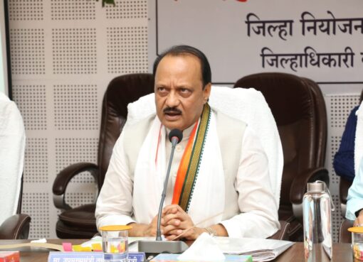 बीडचे राजकीय वातावरण सकारात्मक करण्यासाठी पुढाकार घेण्याची गरज 