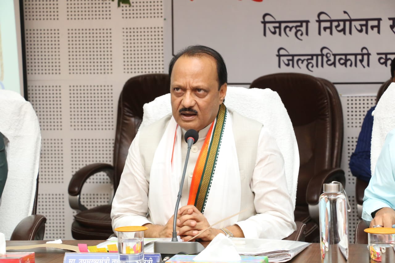 बीडचे राजकीय वातावरण सकारात्मक करण्यासाठी पुढाकार घेण्याची गरज 