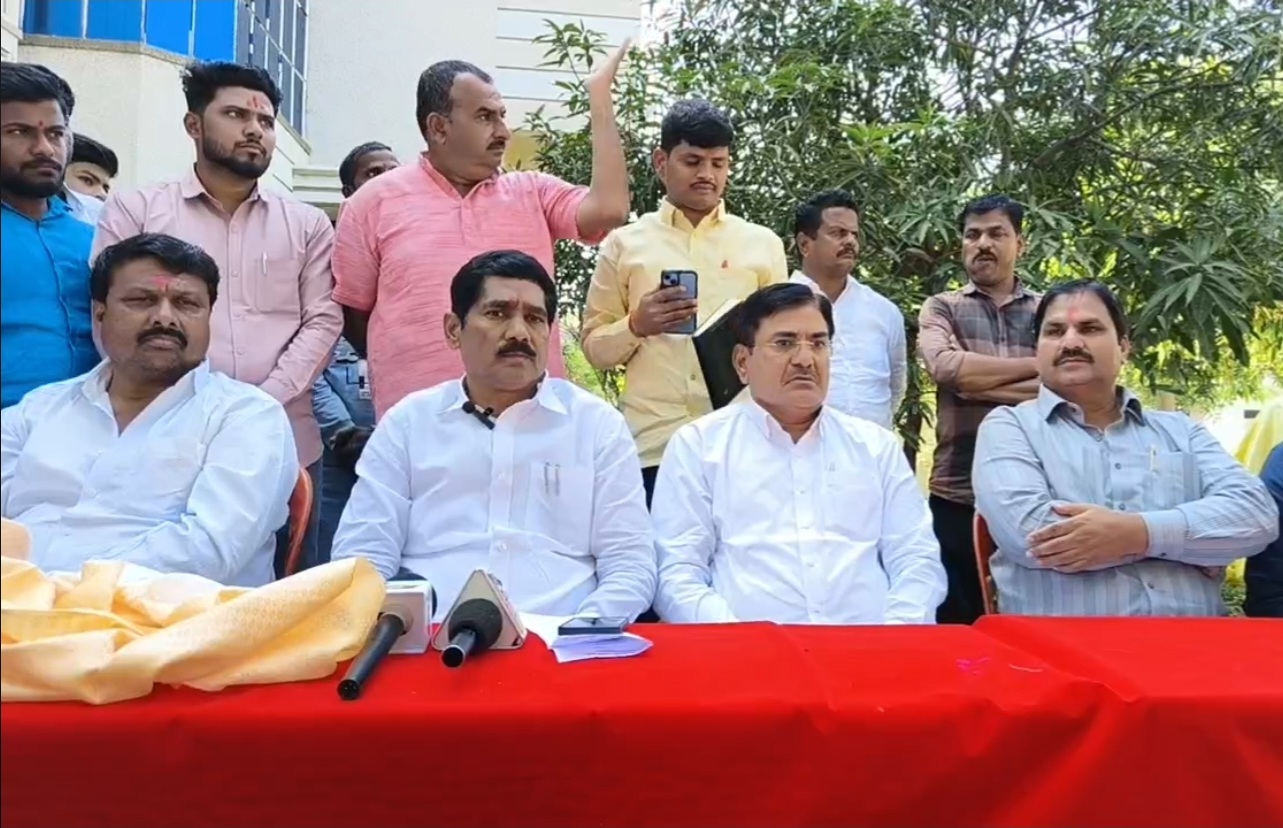 राष्ट्रवादी- शरदचंद्र पवार पक्षाचे नगराध्यक्ष पदाचे अर्जुन गायकवाड उमेदवार