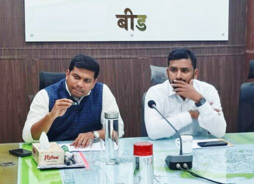 शासकीय योजनांचा लाभ दिव्यांग व्यक्तींना वेळेत मिळवून द्या