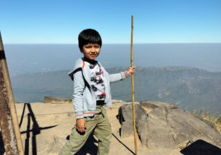 पाच वर्षांच्या हृदित्य देशपांडेने केला गिरनार पर्वत सर