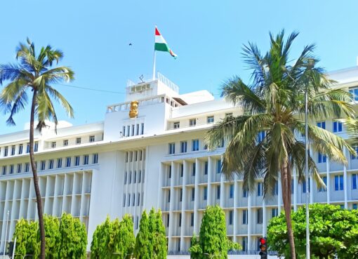 थेट निवडून आलेल्या नगराध्यक्षांना आता मतदानाचा अधिकार
