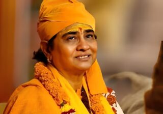 माजलगावात श्री श्री १००८ महामंडलेश्वर माँ कनकेश्वरी देवींची शिवमहापुराण कथा