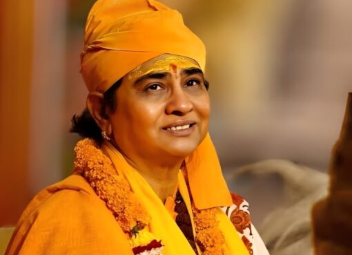 माजलगावात श्री श्री १००८ महामंडलेश्वर माँ कनकेश्वरी देवींची शिवमहापुराण कथा