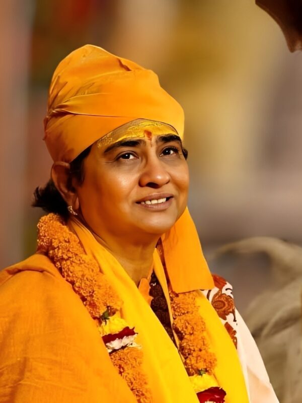 माजलगावात श्री श्री १००८ महामंडलेश्वर माँ कनकेश्वरी देवींची शिवमहापुराण कथा