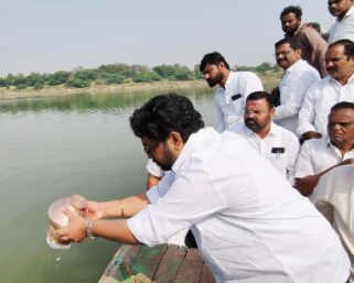 अजितदादांच्या अस्थींचे मंजरथ येथे विसर्जन