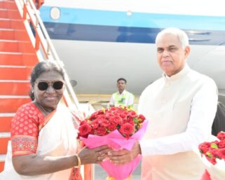 राष्ट्रपती द्रौपदी मुर्मू यांचे छत्रपती संभाजीनगर येथे आगमन व स्वागत