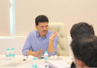 आरोग्य विमा क्लेममध्ये अडथळे चालणार नाहीत; रूग्ण केंद्रबिंदू ठेवून सेवा द्या : मंत्री प्रकाश आबिटकर