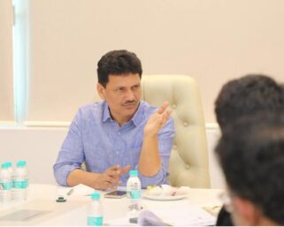 आरोग्य विमा क्लेममध्ये अडथळे चालणार नाहीत; रूग्ण केंद्रबिंदू ठेवून सेवा द्या : मंत्री प्रकाश आबिटकर