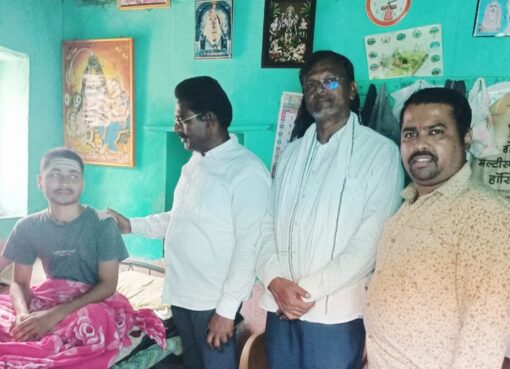 अपघातानंतर मृत्यूशी झुंज; नागरिकांच्या मदतीने मिळाले नवजीवन