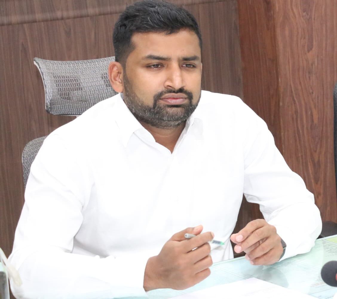 वडवणी तालुक्यात ‘संपूर्णता अभियान २.०’चा आढावा