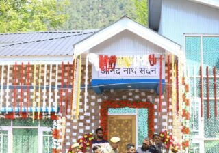 पहलगाम हल्ल्यातील शहीद आदिल हुसैन शाह यांच्या कुटुंबाला नवे घर