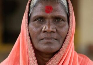 मोगरा येथे वादळी वाऱ्यात दुर्दैवी घटना; लिंबाचे झाड कोसळून महिलेचा मृत्यू