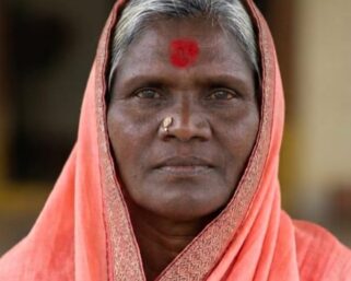 मोगरा येथे वादळी वाऱ्यात दुर्दैवी घटना; लिंबाचे झाड कोसळून महिलेचा मृत्यू