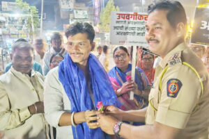 माजलगावात डीजेमुक्त मिरवणूक; तीन मंडळांचा पोलिसांकडून सन्मान