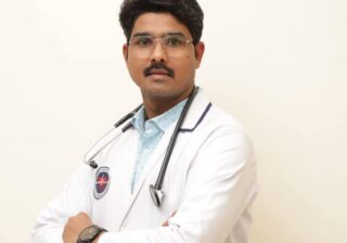 वेळेत उपचार अन् वाचला जीव; डॉ.राधाकिसन डाके यांनी दिले जीवनदान